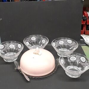7 pc.bundle Vtg. 4 pc.daisy bowls marked Todd, butter dish/cover/Spreader